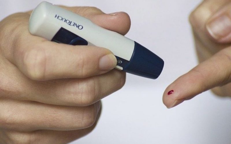 Is there a link between diabetes and skin allergies?