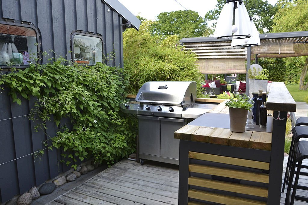 Outdoor Kitchens: The New Must-Have for Your Home Outdoor Kitchens: The New Must-Have for Your Home