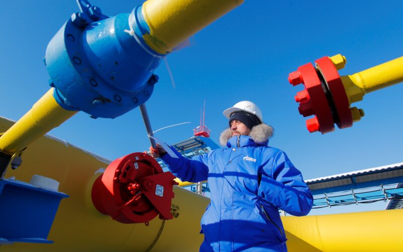 China accepts roubles and yuan for Russian gas: Gazprom