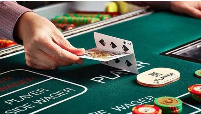 Baccarat là gì? Cách chơi Baccarat và giành chiến thắng Baccarat là gì? Cách chơi Baccarat và giành chiến thắng