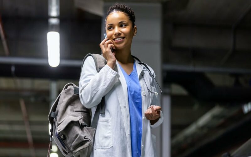 6 Ways a Travel Nurse Can Stay Organized