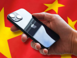 China has prohibited government officials from using iPhones.
